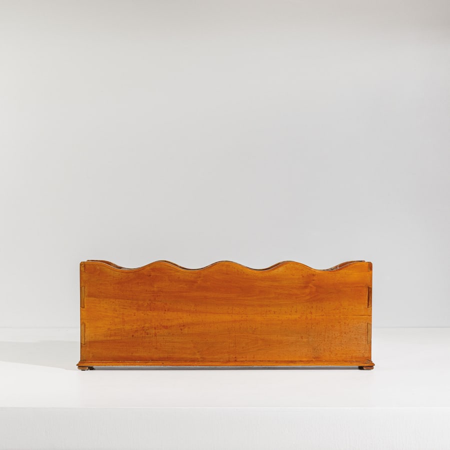 MARIO CEREGHINI: Fioriera. Legno di noce massello, vasca interna di zama. Italia, anni '40. cm 45x120x23 A PLANTER BY M. CEREGHINI Buone condizioni generali. Piccole righe, leggeri graffi, normali segni di usura