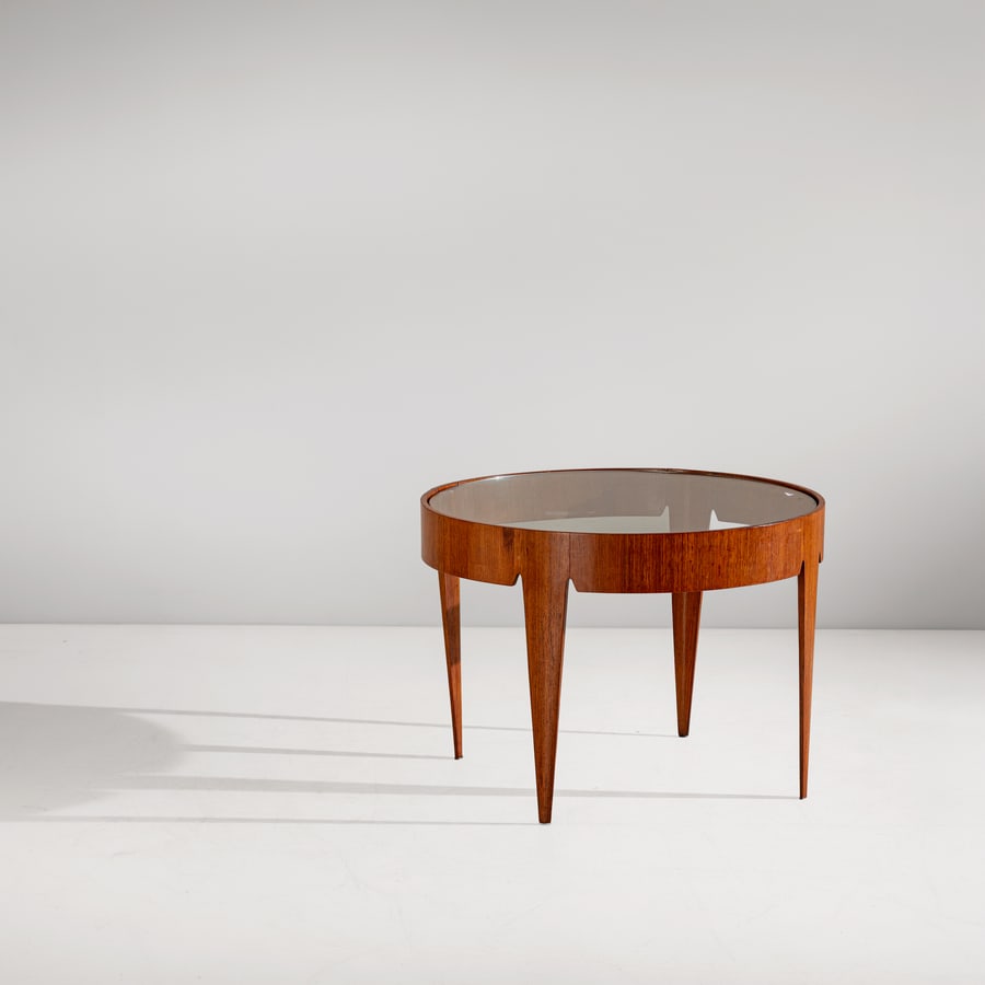 PIER LUIGI COLLI: Tavolino. Legno , cristallo molato. Produzione Pier Luigi Colli anni '50. cm 41x70x70 A LOW TABLE BY P. L. COLLI Buone condizioni generali. Piccole righe, leggeri graffi, normali segni di usura.