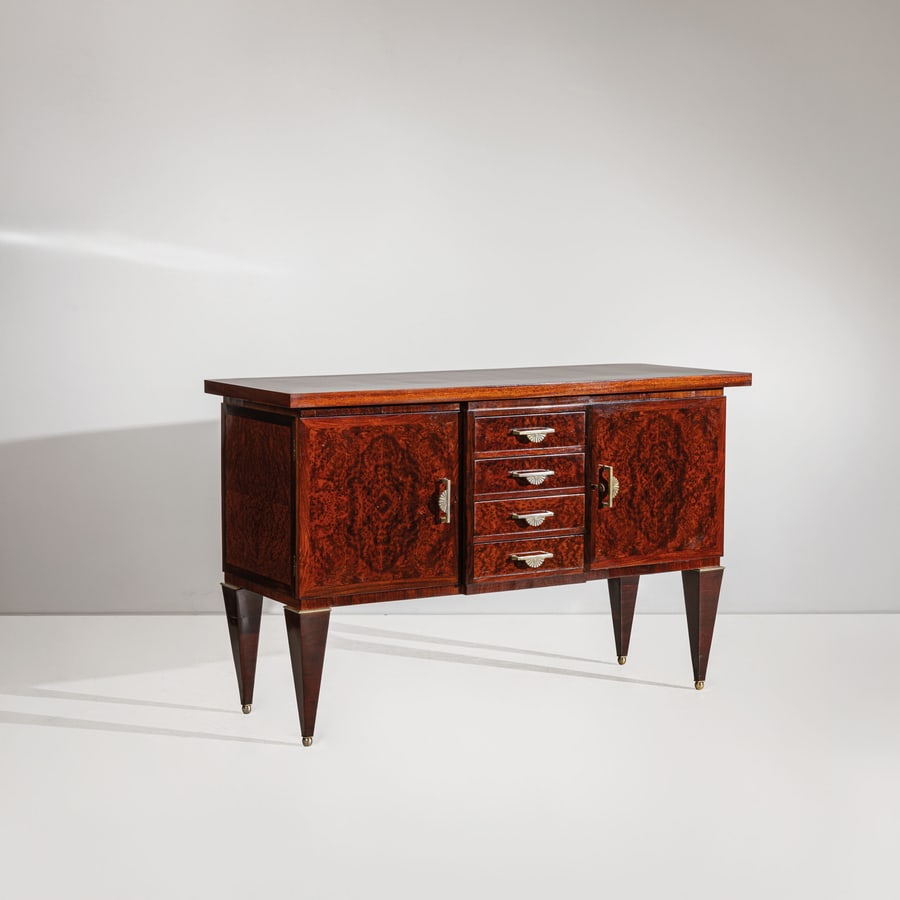 GIO PONTI & EMILIO LANCIA (ATTRIB. A): Credenza. Legno di mogano, radica di tuja, ottone nichelato. Italia, anni '20. Perizia Gio Ponti Archives. cm 96x152x54 A SIDEBOARD ATTRIBUTED TO G. PONTI & E. LANCIA Cfr. U. La Pietra, Gio Ponti,