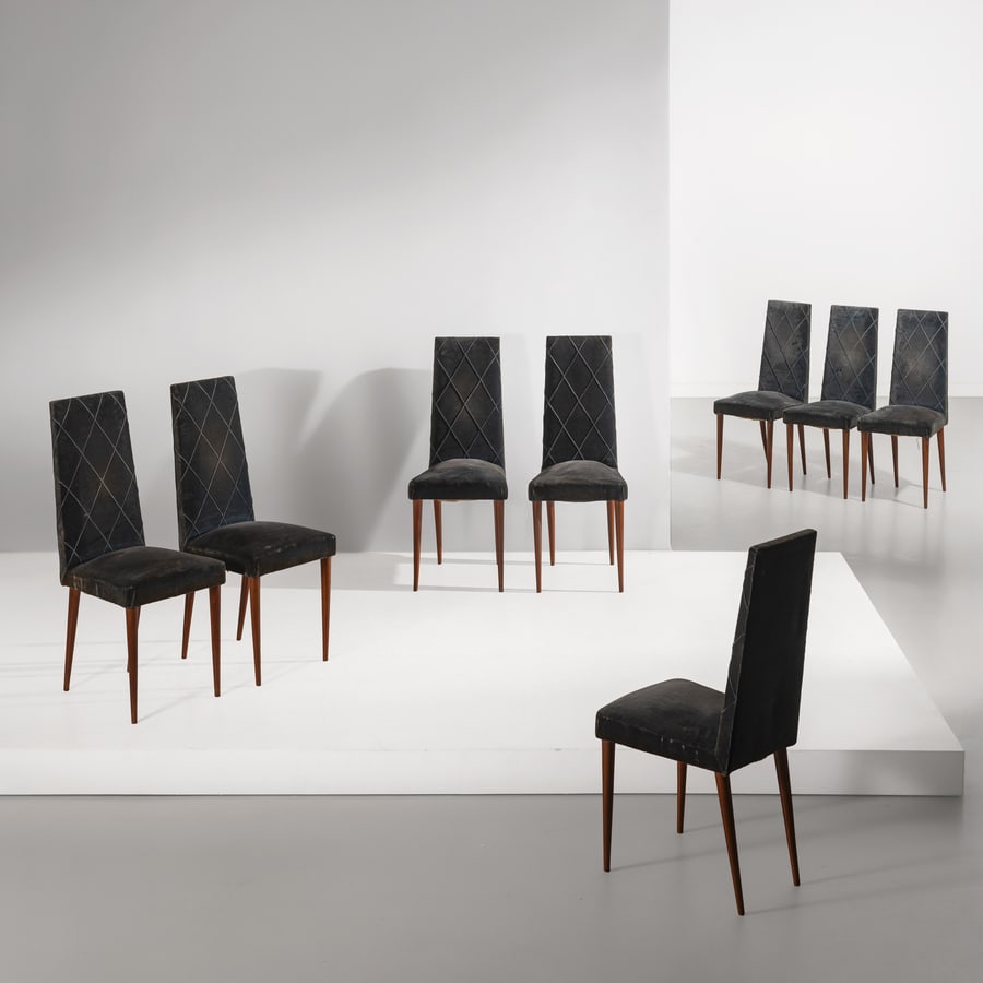OSVALDO BORSANI (ATTRIB. A): Otto sedie. Legno di mogano massello, tessuto imbottito. Italia anni '40. cm 105x43x50 EIGHT CHAIRS ATTRIBUTED TO O. BORSANI Discrete condizioni generali: tessuto originale con macchie aloni punti