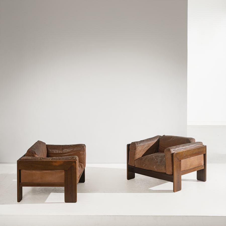AFRA & TOBIA SCARPA: Coppia di poltrone mod. Bastiano. Legno, pelle imbottita. Produzione Gavina, Italia, 1960 ca. cm 63x91x76 A PAIR OF ARMCHAIRS BY A. & T. SCARPA Domus n. 395, ottobre 1962; V. Vercelloni, 'L'avventura