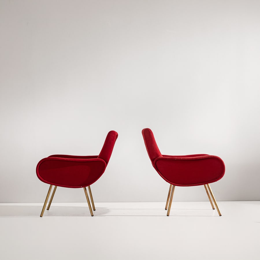 MARCO ZANUSO: Coppia di poltroncine mod. Baby. Ottone, legno, tessuto imbottito. Produzione Arflex anni '50. Etichetta metallica originale. cm 80x65x75 A PAIR OF ARMCHAIRS BY M. ZANUSO Cfr.: Domus 278, gennaio 1953
