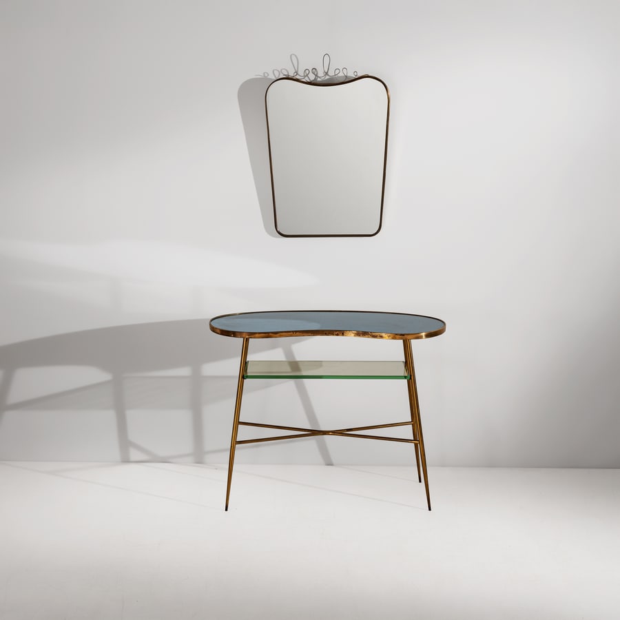 FONTANA ARTE (ATTRIB. A): Consolle con specchiera. Vetro specchiato blu, vetro specchiato, ottone, legno. Italia anni '50. consolle cm 77x99x50; specchio cm 83x55x3 A CONSOLLE WITH MIRROR ATTRIBUTED TO FONTANA ARTE Buone