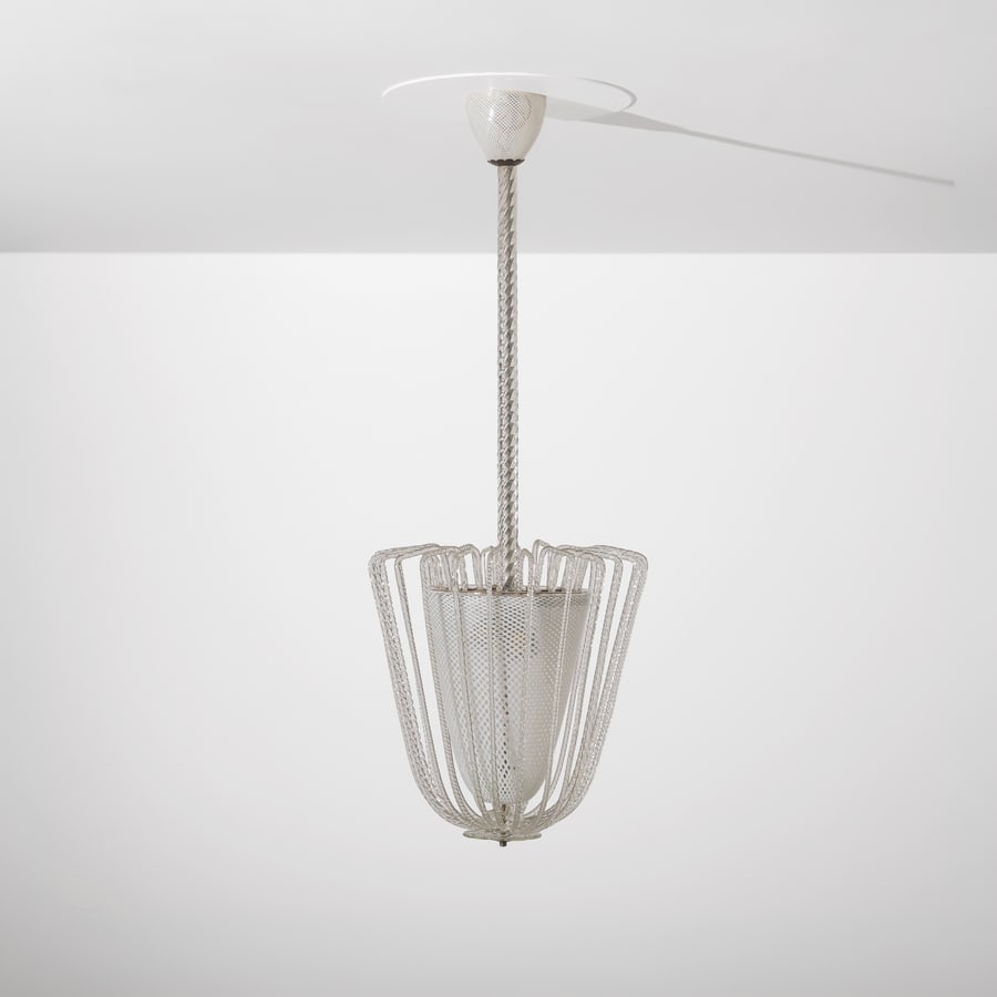BAROVIER (ATTRIB. A): Lanterna. Metallo, ottone, vetro a reticello lattimo soffiato, vetro trasparente lavorato a caldo. Murano, anni '40-'50. cm 85x40 ca. A CEILING LAMP ATTRIBUTED TO BAROVIER Condizioni molto buone. Righ