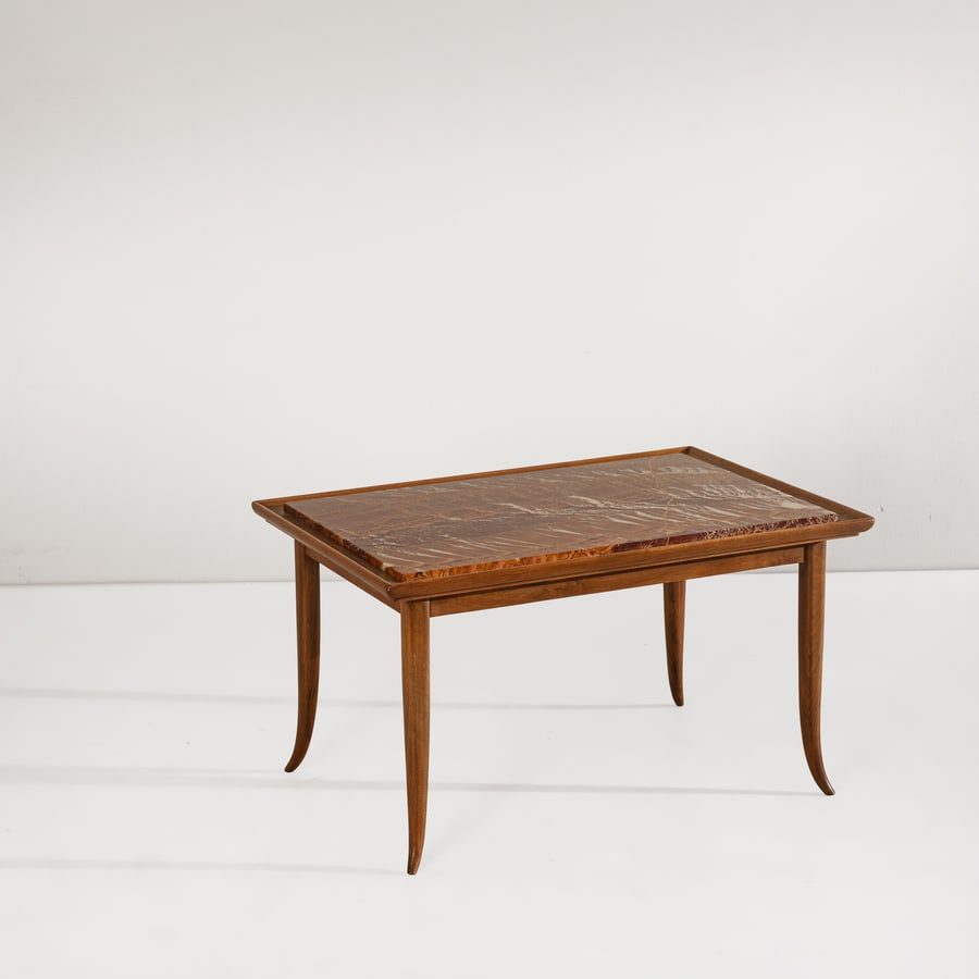 FABRIZIO CLERICI (ATTRIB. A): Tavolino da centro. Legno tornito, onice. Italia anni '50. cm 45x80x55 A LOW TABLE ATTRIBUTED TO F. CLERICI Buone condizioni generali. Piccole righe, leggeri graffi, normali segni di usura. Struttura 