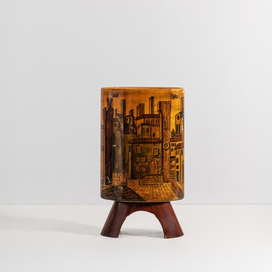 ALDO TURA: Mobile bar. Legno ebanizzato, Legno esotico, pergamena serigrafata, cristallo molato, cristallo specchiato, ottone. Produzione Atalier dell'artista, Italia anni '50. Firma dell'artista. cm 114x64x37