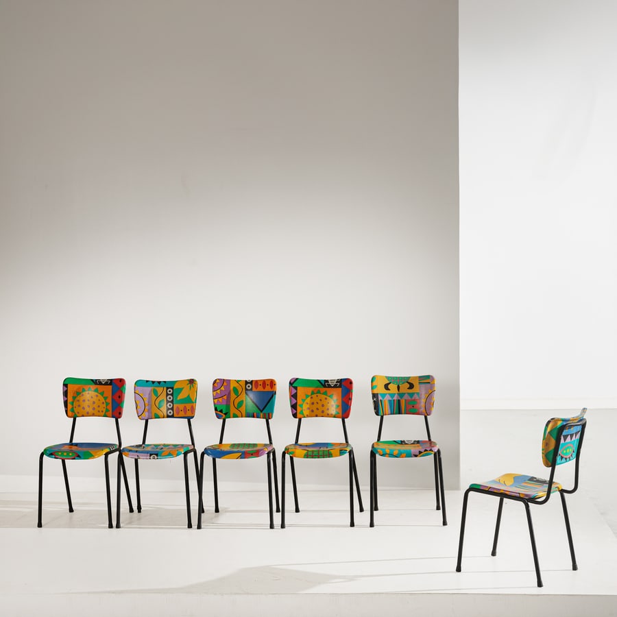 WALTER STEFFENINO: Sei sedie. Tubolare metallico verniciato, stoffa serigrafata e laminata. Produzione Steffenino, esecuzione Mossano, Torino fine anni '50. Traccia di timbro (Torino Mossano) cm 82x41x55 SIX CHAIRS BY