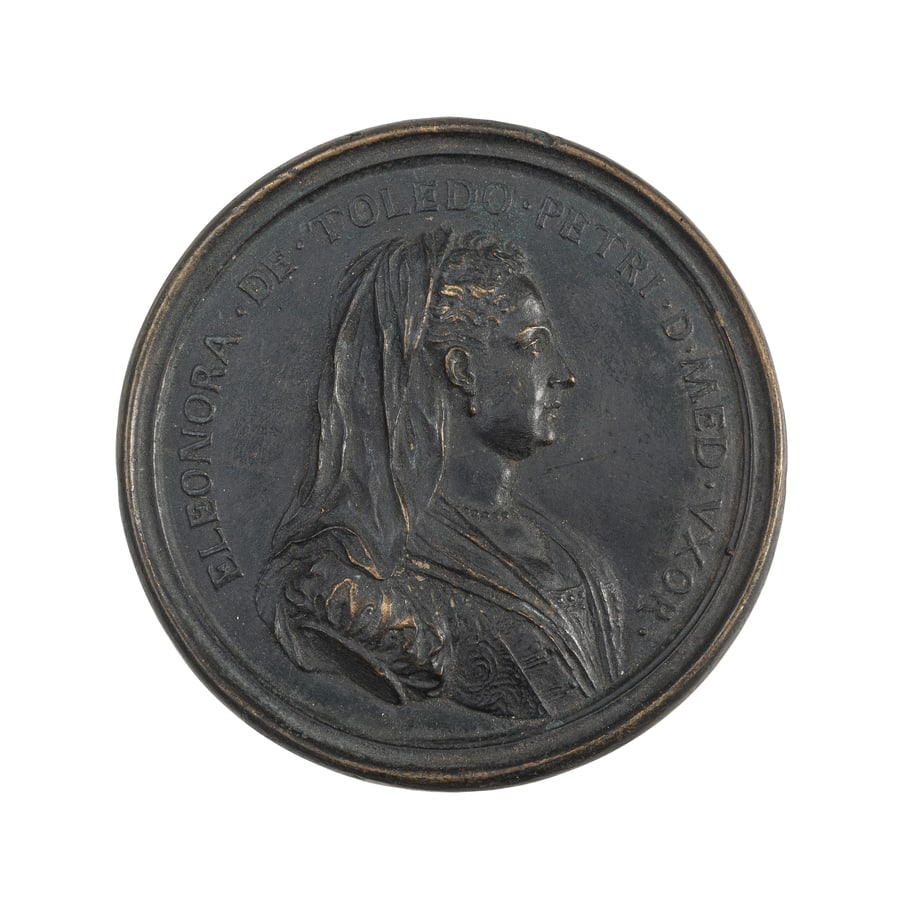 MEDAGLIE ITALIANE. ELEONORA DI TOLEDO (1553-1576): Opus Antonio Selvi. Serie Medicea. Fusione in bronzo 170 gr. 85,5 mm. D: Busto a destra con veli ricadenti sulle spalle. Intorno ELEONORA. DE. TOLEDO. PETRI. D. MED. VXOR. R: Un girasole illuminato da