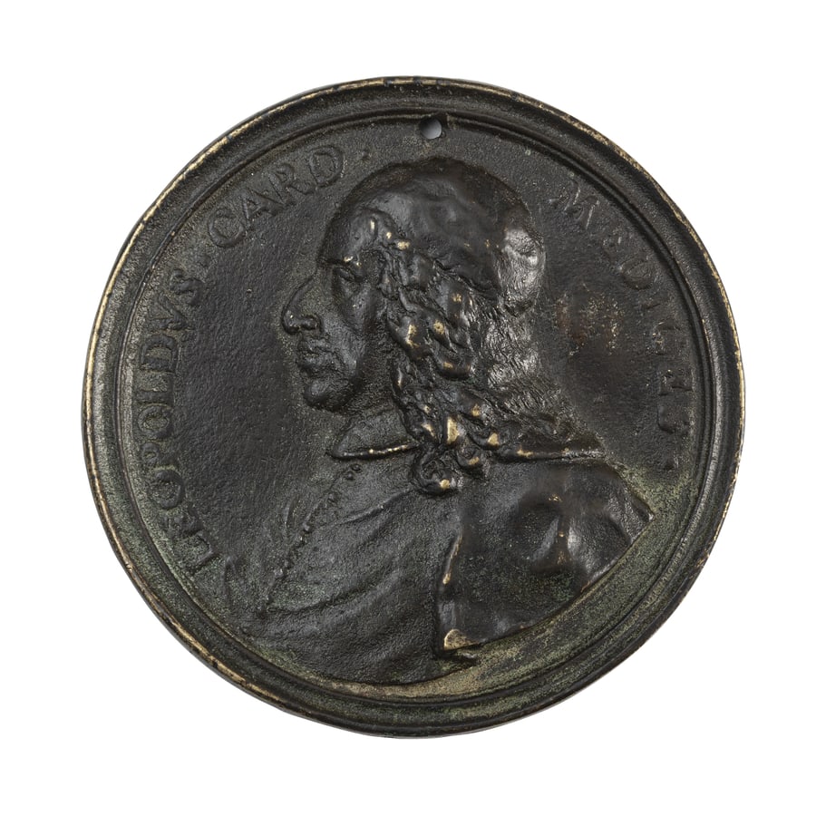 MEDAGLIE ITALIANE. LEOPOLDO DE' MEDICI (1617-1675): CARDINALE Opus Antonio Selvi. Serie Medicea. Fusione in bronzo. 157 gr. 82 mm. D: Busto a sinistra con berretto a calotta e mantellina cardinalizia. Intorno LEOPOLDVS. CARD. MEDICES. R: Una piramide s