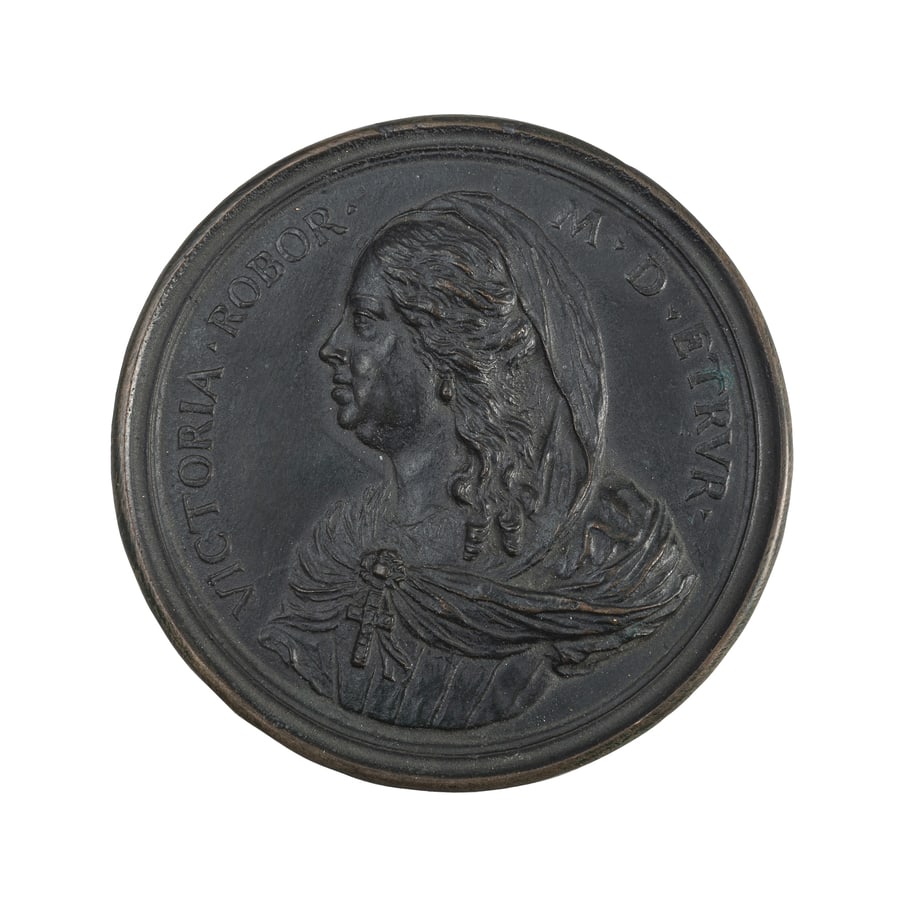 MEDAGLIE ITALIANE. VITTORIA DELLA ROVERE (1622-1694): Opus Antonio Selvi. Serie Medicea. Fusione in bronzo. 157 gr. 86 mm. D: Busto a sinistra con veli ricadenti dalla testa e fermati sul petto da un pendente a croce. Intorno VICTORIA. ROBOR. M. D. ETRVR