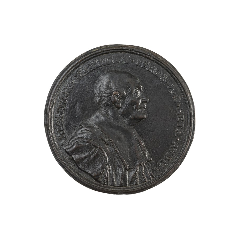 MEDAGLIE ITALIANE. VALENTINO FARINOLA (1600-1683): Opus Massimiliano Soldani-Benzi. Fusione in bronzo. 77 gr. 67 mm. D: Busto a destra a testa nuda e veste da magistrato. Intorno VALENTINVS. FARINOLA. SEREN. M. D. HETR. AVDIT. Sotto la troncatura del 
