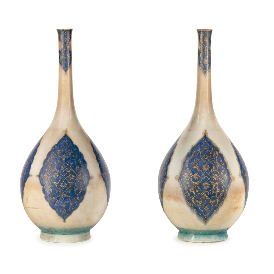 COPPIA DI BOTTIGLIE IN MAIOLICA SMALTATA, (1 of 1)