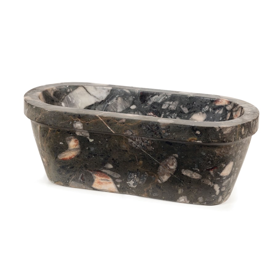 GRANDE VASCA IN MARMO AFRICANO, XIX SECOLO: di forma classica, ovale e svasata; minori difetti, pochi graffi e sbeccature Cm 24X64X28 A LARGE MARBLE TAZZA, 19TH CENTURY; MINOR DEFECTS, FEW SCRATCHES AND CHIPS Minori difetti, pochi graffi e sbec
