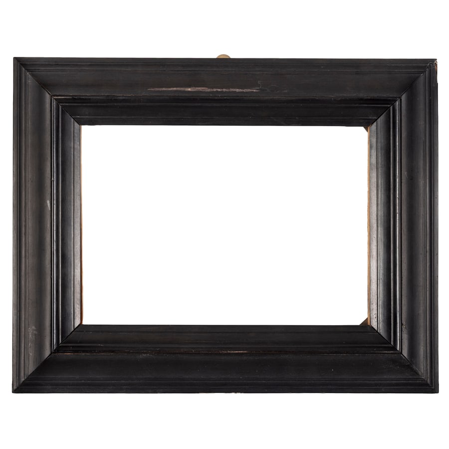 CORNICE IMPIALLACCIATA IN LEGNO DI EBANO, XIX SECOLO: modanata a più ordini; difetti, alcune rotture e mancanze, graffi e ammaccature e possibili modifiche nel telaio Cm 30,5X39 Luce, cm 18X26,5 Battuta, cm 20X28,5 AN EBONY VENEERED FRAME, 19TH CENT