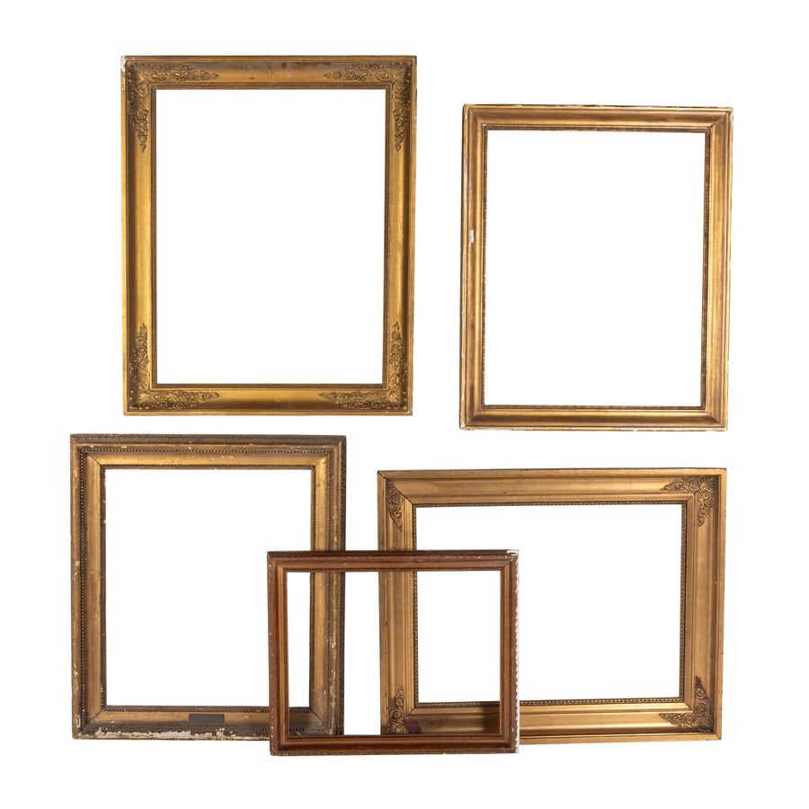 LOTTO DI CINQUE CORNICI DIVERSE IN LEGNO DORATO, (1 of 2)
