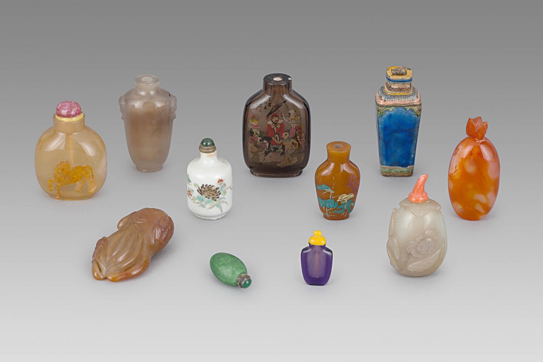 ELEVEN SNUFF BOTTLES, CHINA, QING DYNASTY (11) (1 of 1)