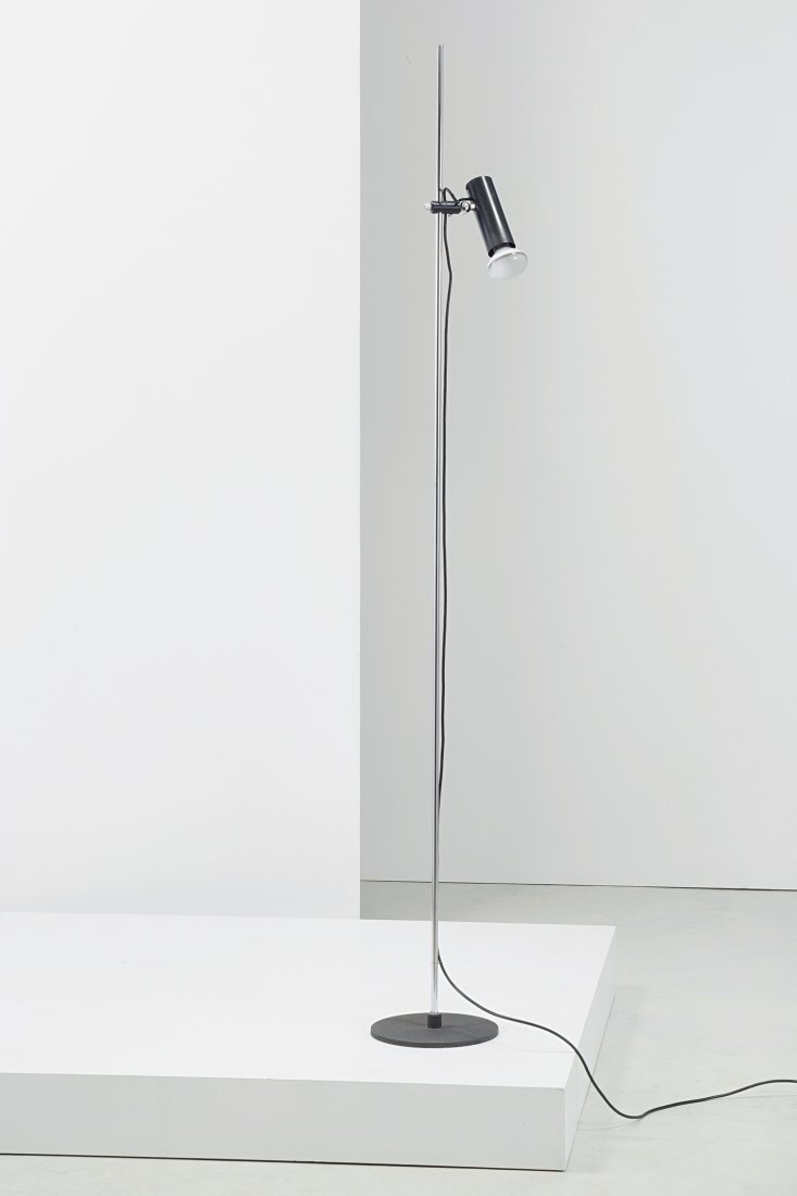 GINO SARFATTI: A FLOOR LAMP BY G. SARFATTI Lampada da terra mod. nÂ° 1055/SP, Arteluce 1955. Ghisa goffrata, metallo cromato, alluminio verniciato Alt. cm 188 Bibliografia: Catalogo di produzione Arteluce