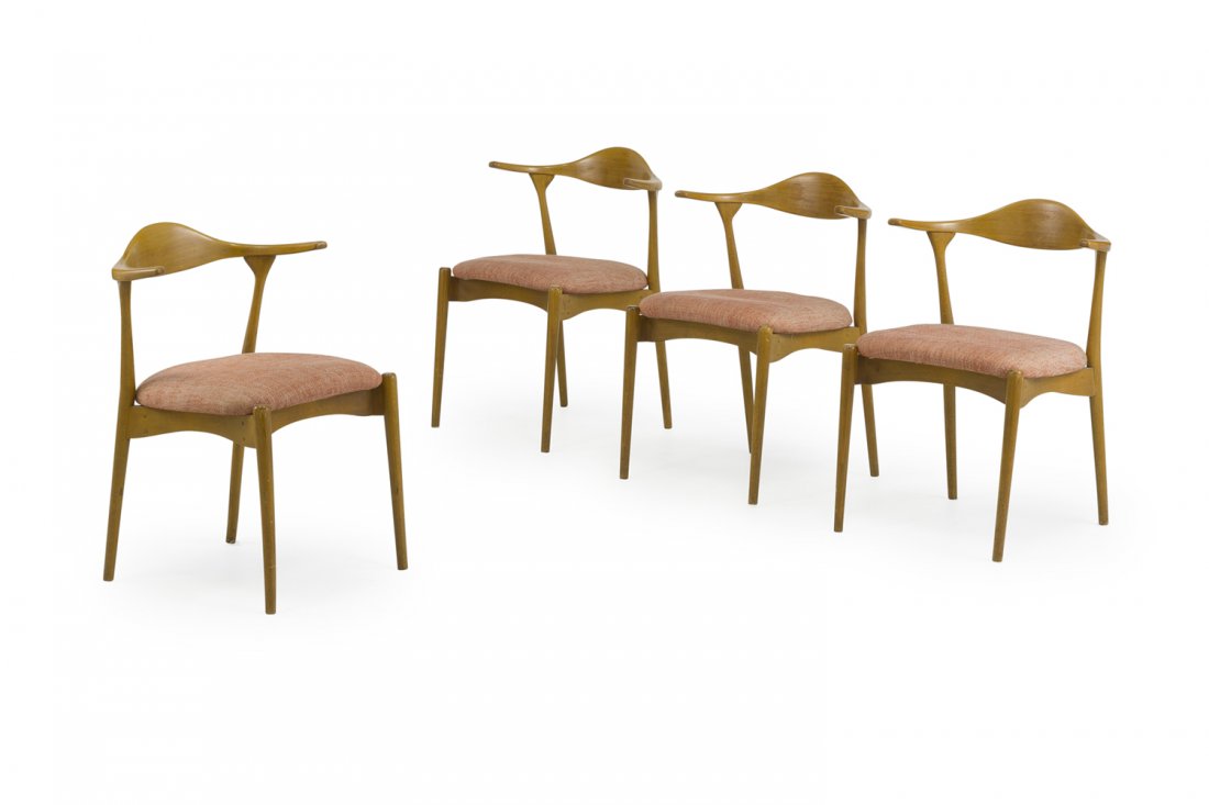 FOUR SCANDINAVIAN CHAIRS (4): FOUR SCANDINAVIAN CHAIRS - Quattro poltroncine anni '60. Legno, tessuto imbottito