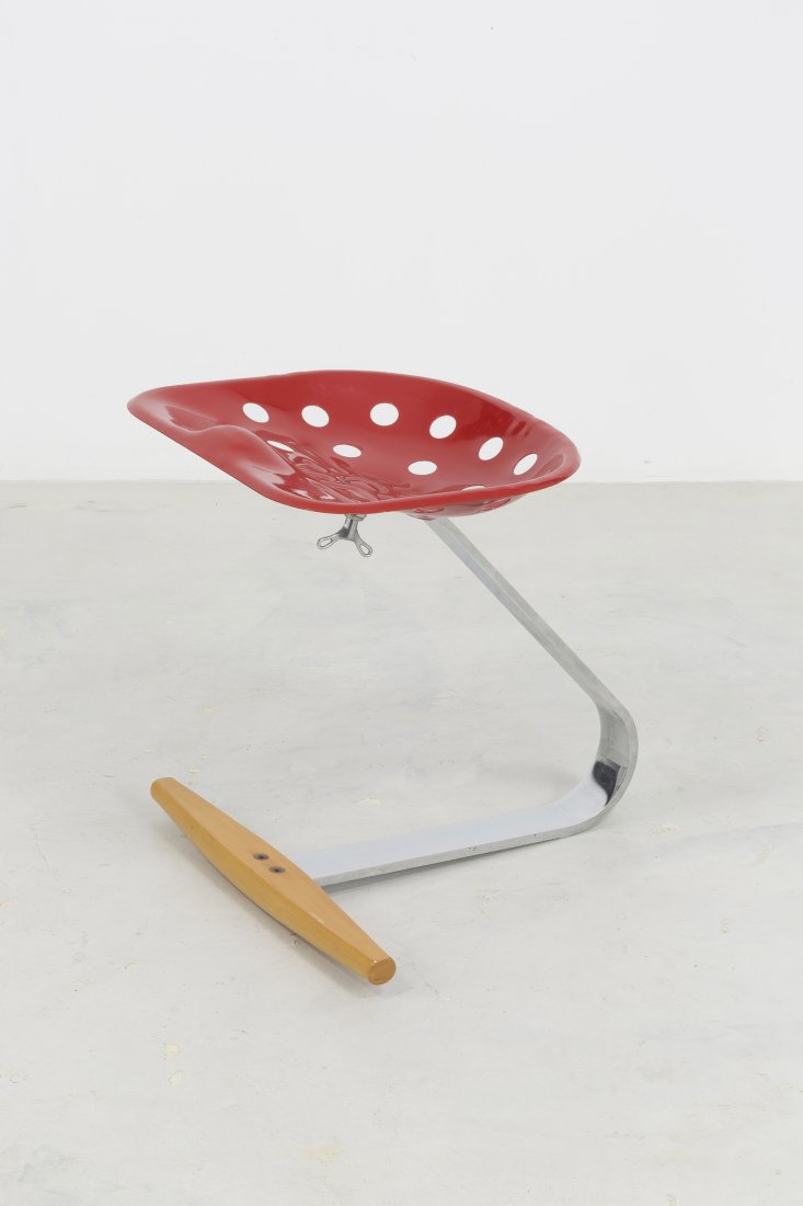 A STOOL BY A. & P. CASTIGLIONI: A STOOL BY A. & P. CASTIGLIONI - Sgabello Mezzadro, Zanotta anni '90. Metallo verniciato, acciaio cromato, legno - Marchio della manifattura - cm 55x44x40