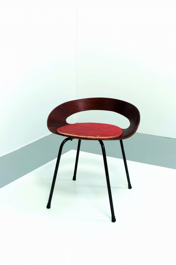 LUCIANO NUSTRINI: Panchetto, Poltronova 1957. Metallo verniciato, legno curvato, tessuto imbottito cm55x41x45 Domus n407, ottobre 1963 A STOOL BY L. NUSTRINI