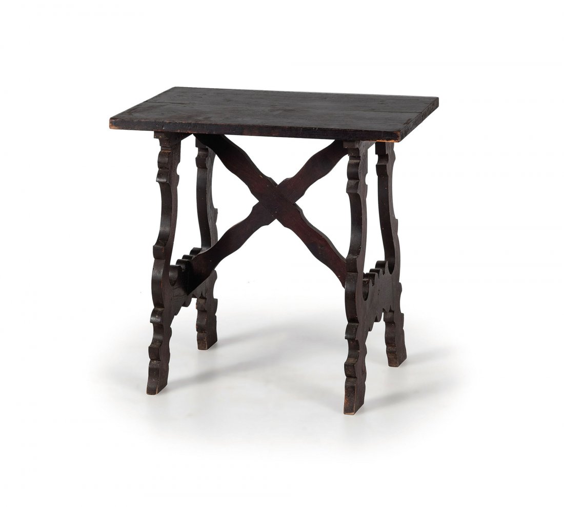 TAVOLINO DA CENTRO IN LEGNO EBANIZZATO, XX SECOLO (1 of 1)