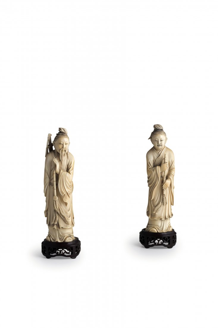 DUE FIGURE IN AVORIO, GIAPPONE, XX SECOLO (1 of 1)
