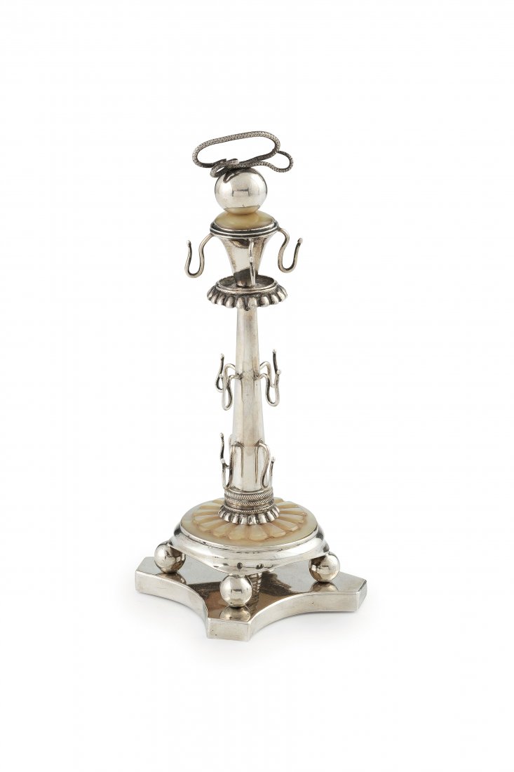 PORTA ANELLI IN ARGENTO E MADREPERLA, VIENNA, 1817 (1 of 1)