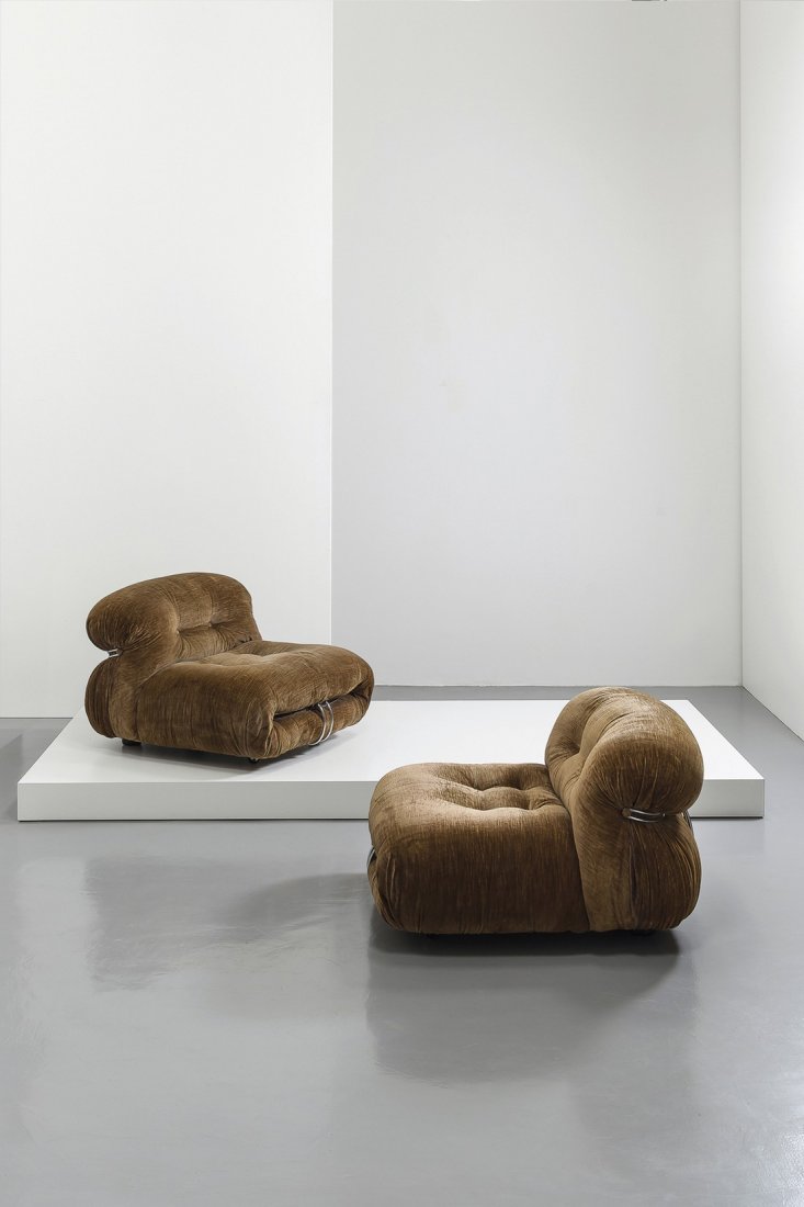 AFRA & TOBIA SCARPA - 2: A PAIR OF ARMCHAIRS BY A. & T. SCARPA - Coppia di poltrone Soriana, Cassina 1970. Plastica, velluto imbottito, metallo cromato - G. Gramigna, "Repertorio del design italiano 1950 - 2000", Milano 2003,