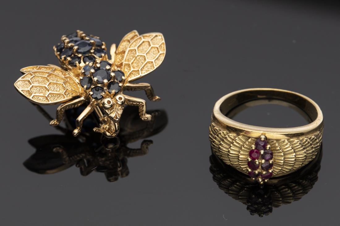 14K Gold & Sapphire Bee Pin, 18K Gold and Ruby Ring: Property from a Savannah, GA Estate ring size 6.25, 3.44 dwt, the bee can be worn as a pendant or pin 3.58 dwt, H. 1 in. x W. 1 1/8 in.