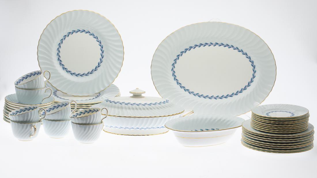 Minton Porcelain Partial Dinner Service, 47 pcs.: Property from a Savannah, GA Estate comprising 9 dinner plates, 9 desert plates, 9 butter plates, 9 saucers, 8 teacups, 1 large serving platter, 1 vegetable dish, and 1 lidded tureen, all with Minton