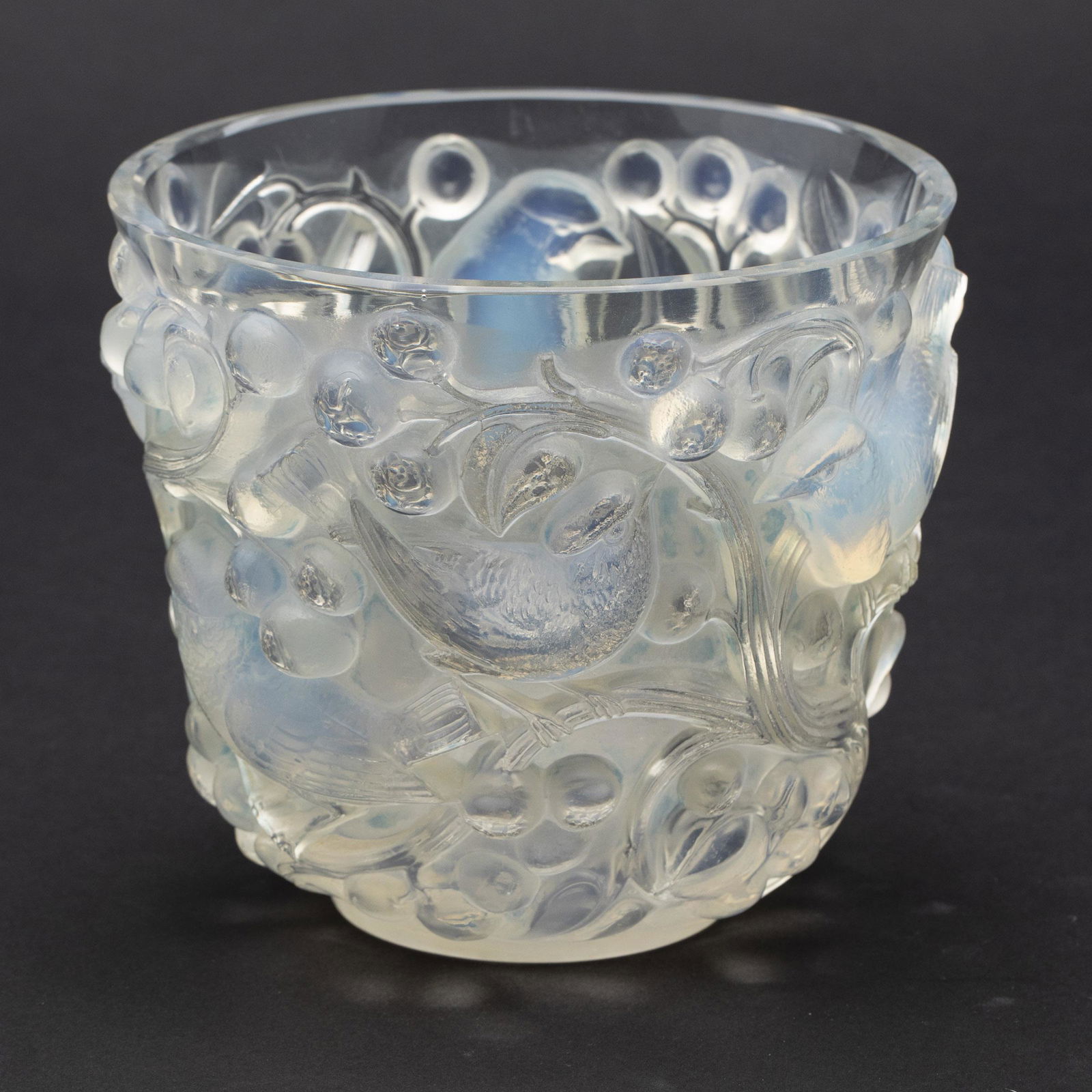 R. Lalique Avallon Vase (1 of 8)
