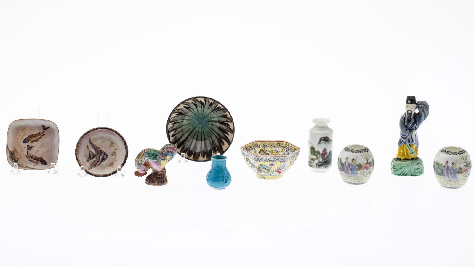 10 Small Porcelain and Metal Articles (1 of 7)