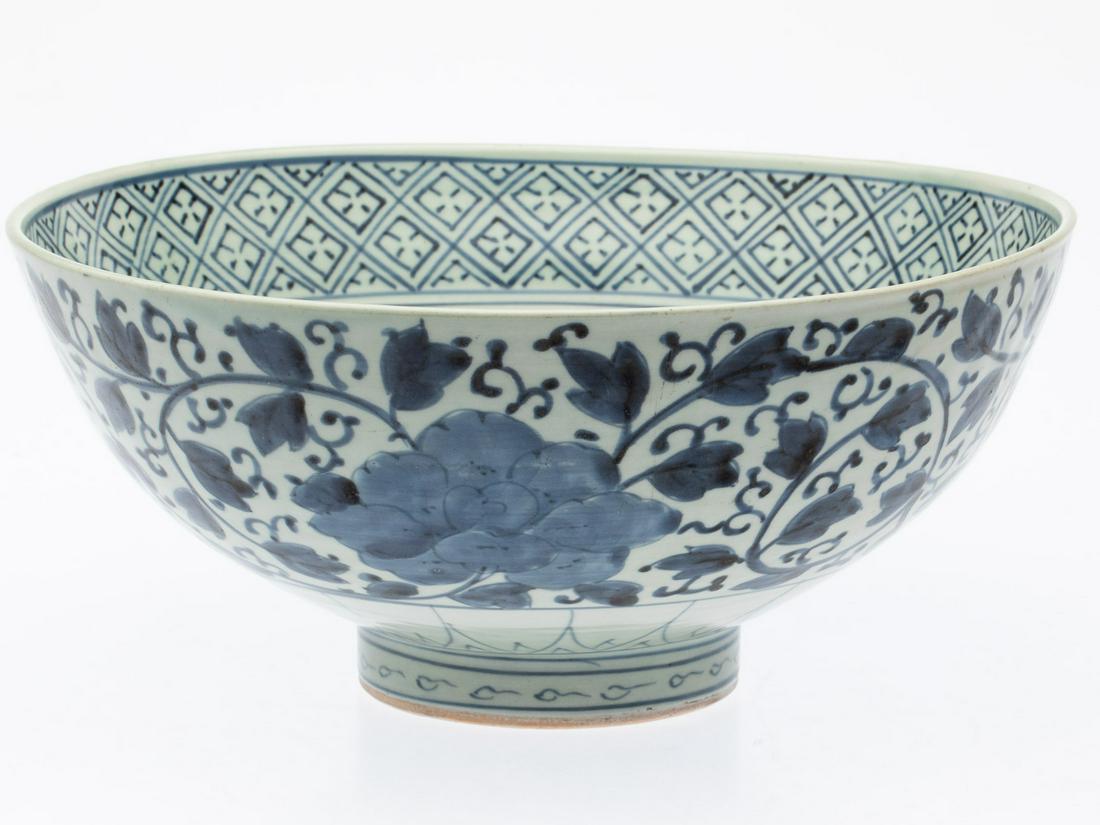Large Southeast Asian Blue and White Bowl (1 of 10)