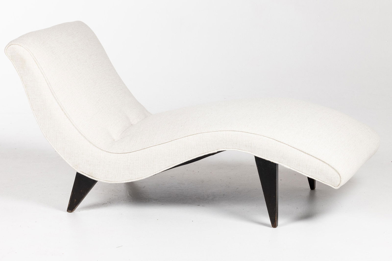 Dunbar Upholstered Chaise (1 of 10)