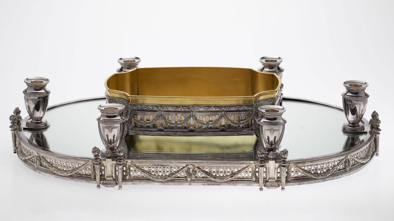 Continental Silver Plateau and a Centerpiece (1 of 19)