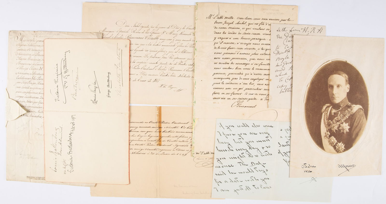 Spanish/Portuguese Royalty, 7 Articles (1 of 9)