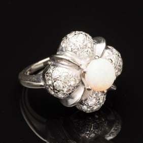 14K Gold Diamond and Opal Clover form Ring