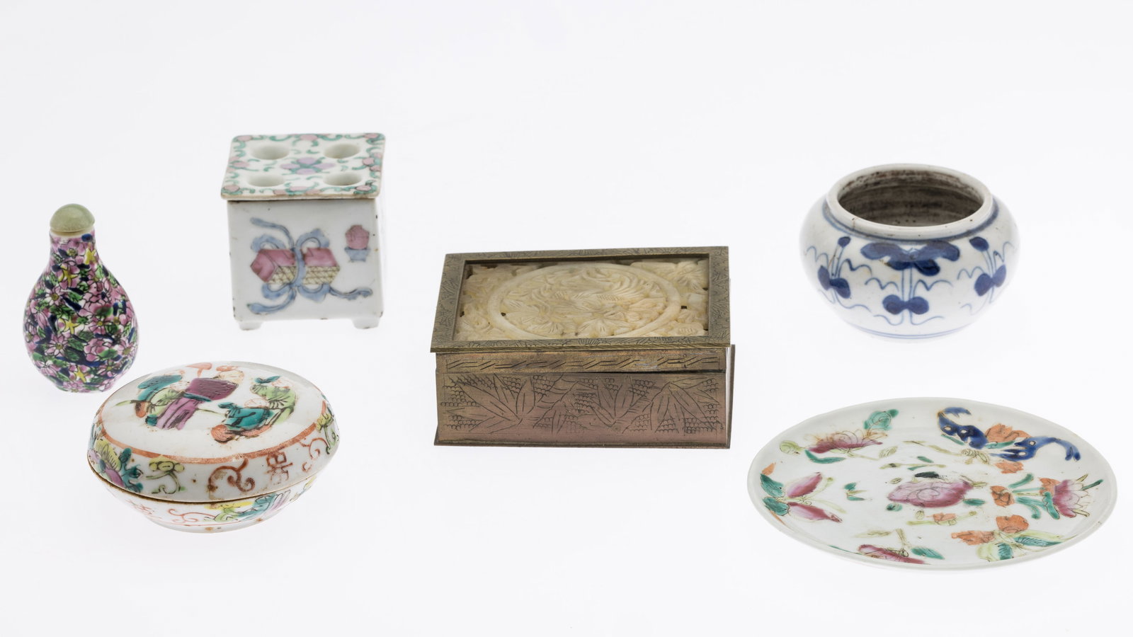 Chinese Hardstone & Metal Box & 5 Porcelain Articles (1 of 8)