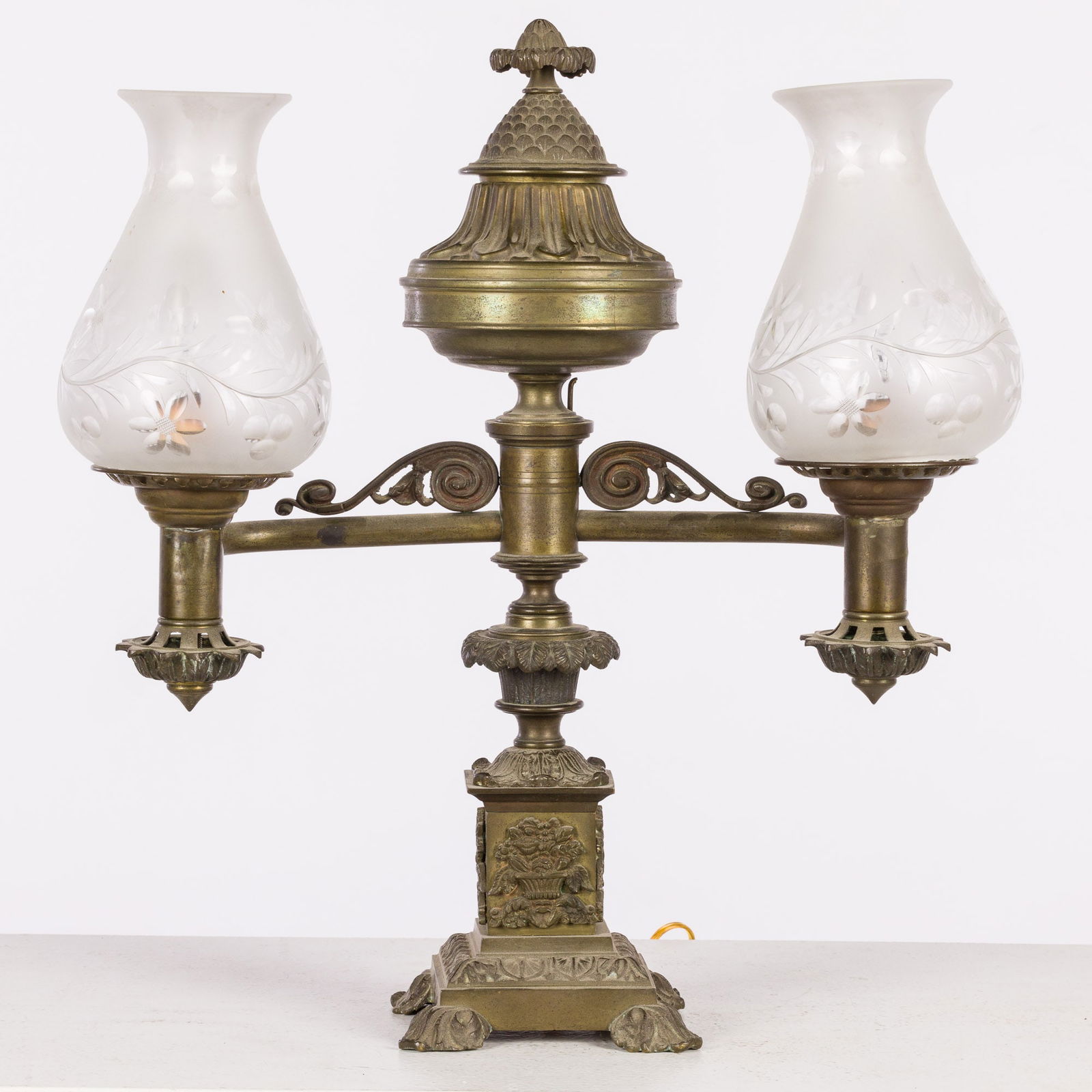 English or American Double Arm Argand Lamp, 19th C (1 of 9)