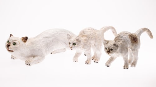 3 Continental Majolica White Cats