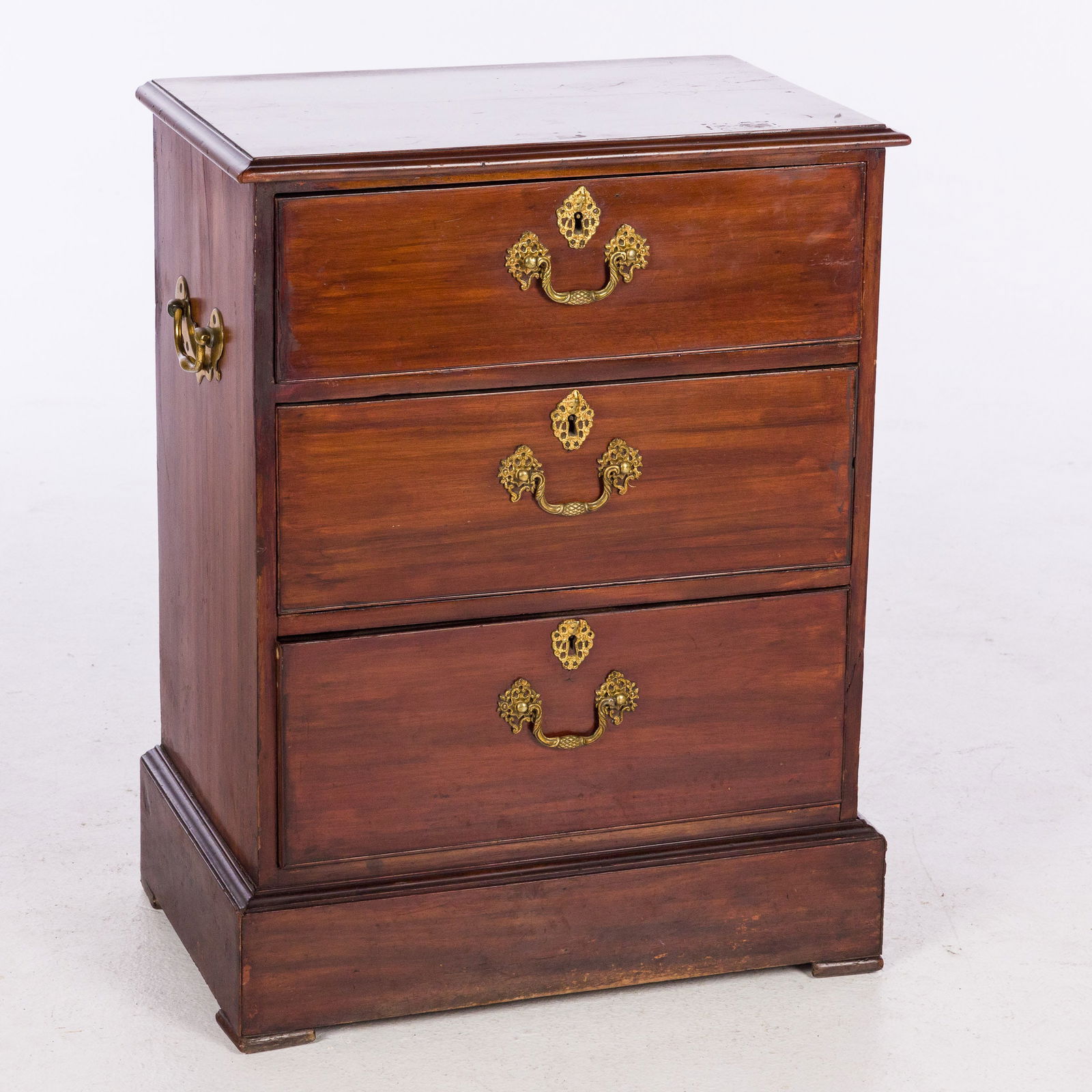 George III Mahogany Small Chest (1 of 12)