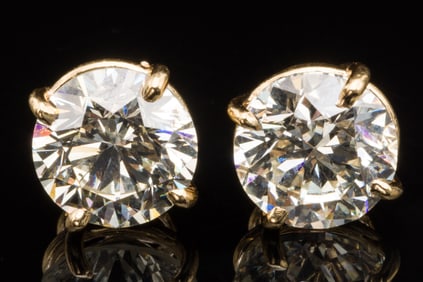 Pair of 1 3/4 Carat Diamond Stud Earrings