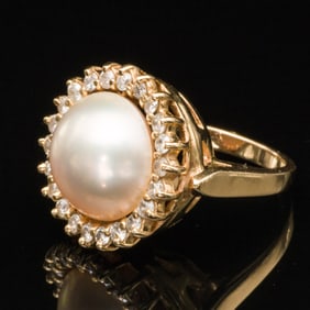 14K Gold, Diamond, and Mabe Pearl Ring