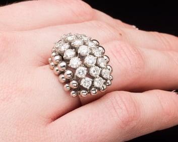 18K White Gold and Diamond Ring