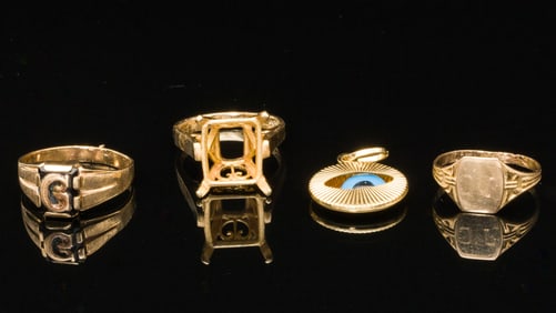 3 Gold Rings and a Pendant