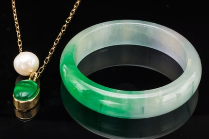 14k Gold Chain w Pearl & Glass Pendant & Jade Bangle
