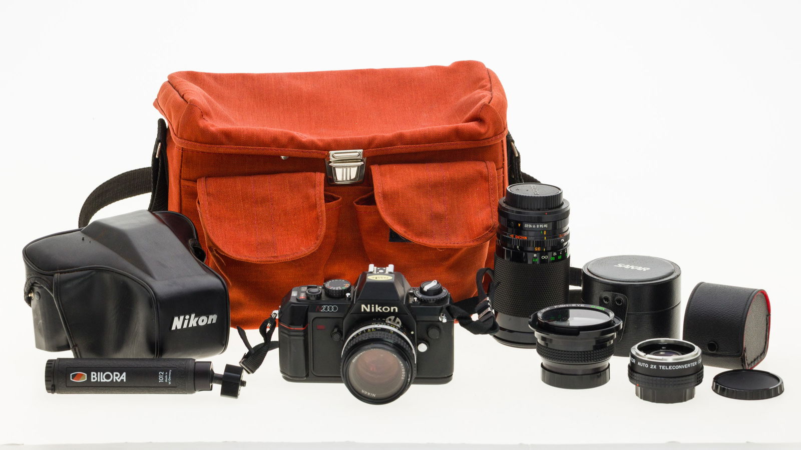 Nikon N 2000 Camera with Additional Lenses (1 of 14)