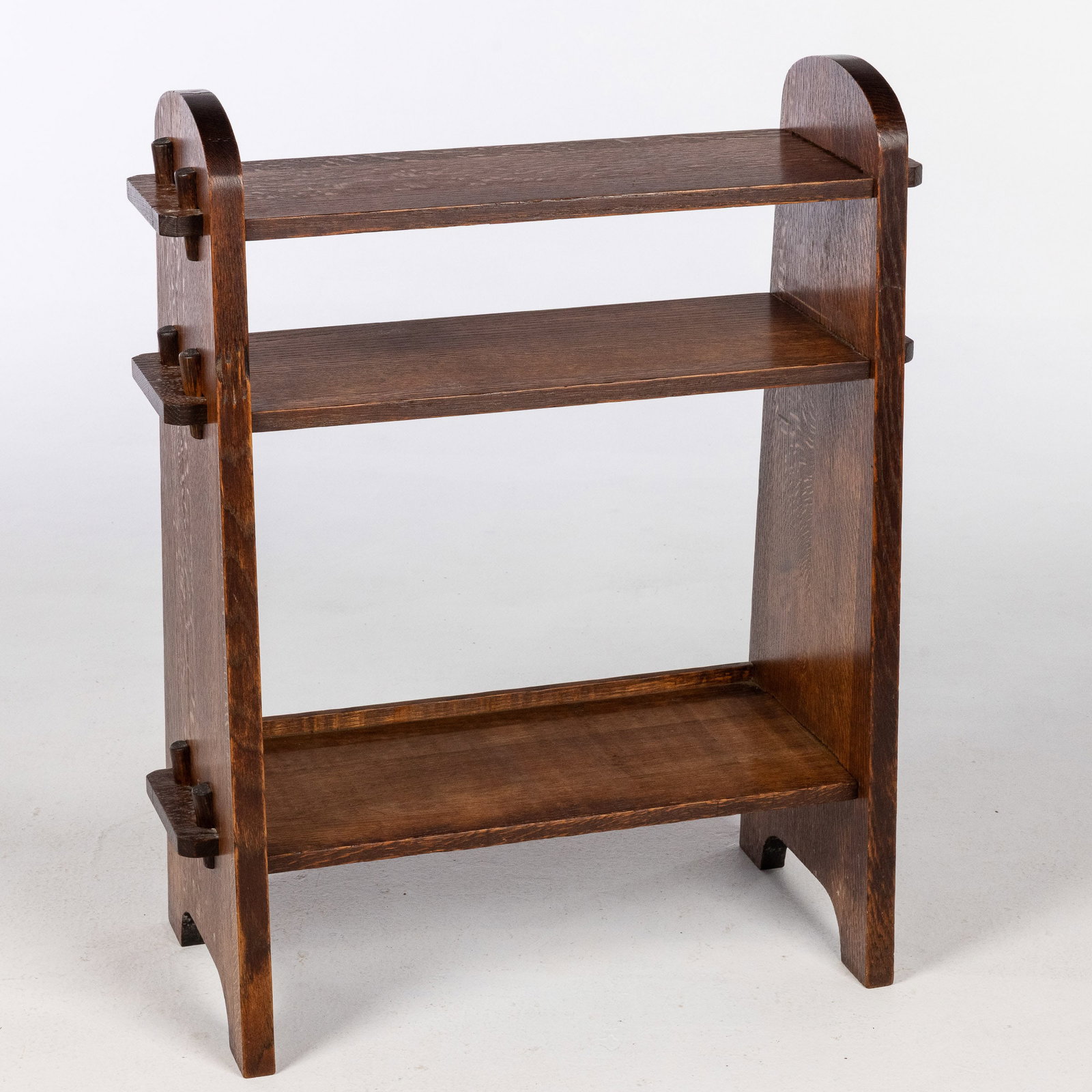 Stickley Style Small Oak Bookshelf (1 of 8)