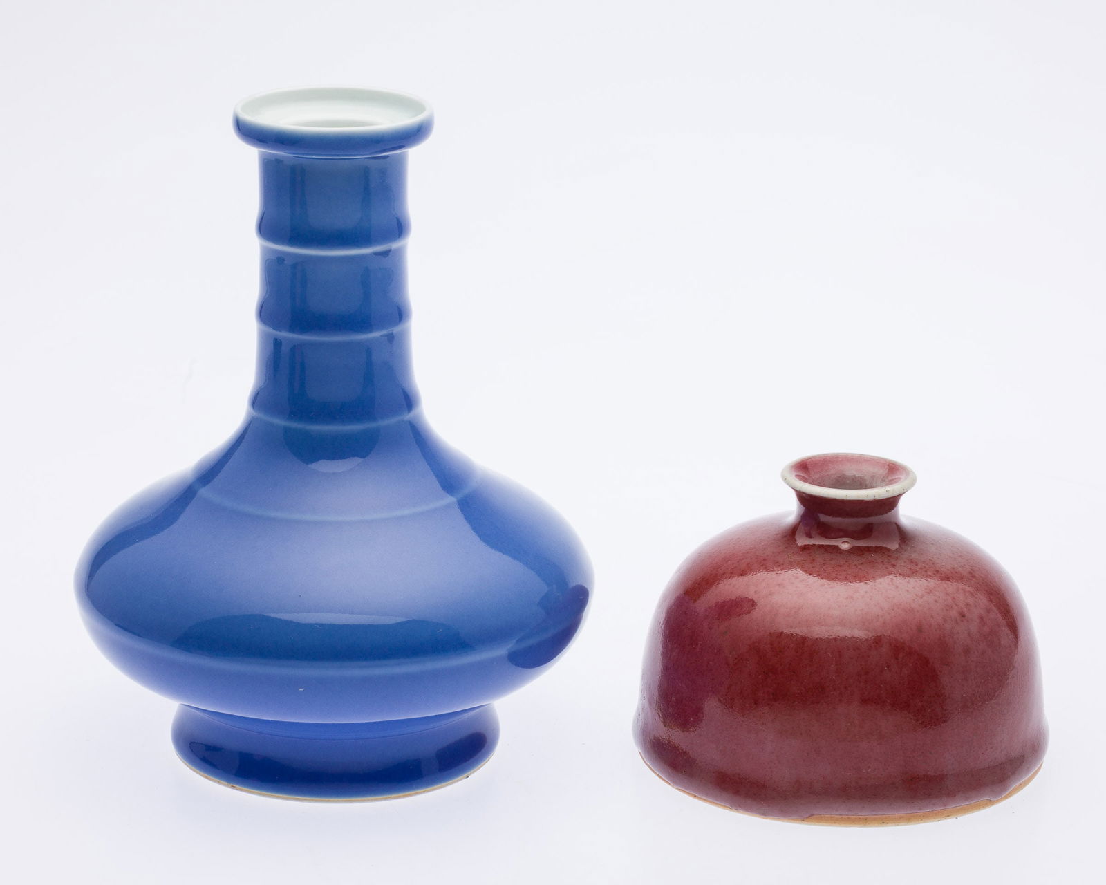 Chinese Blue Vase and a Pigeons Blood Glazed Vase (1 of 12)