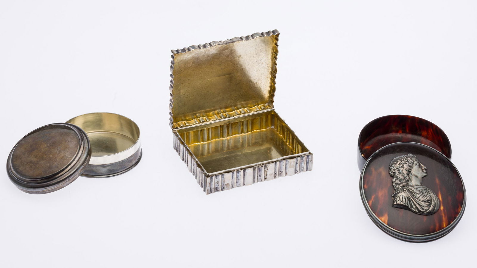 Two Sterling Silver Boxes and a Tortoiseshell Box - 4